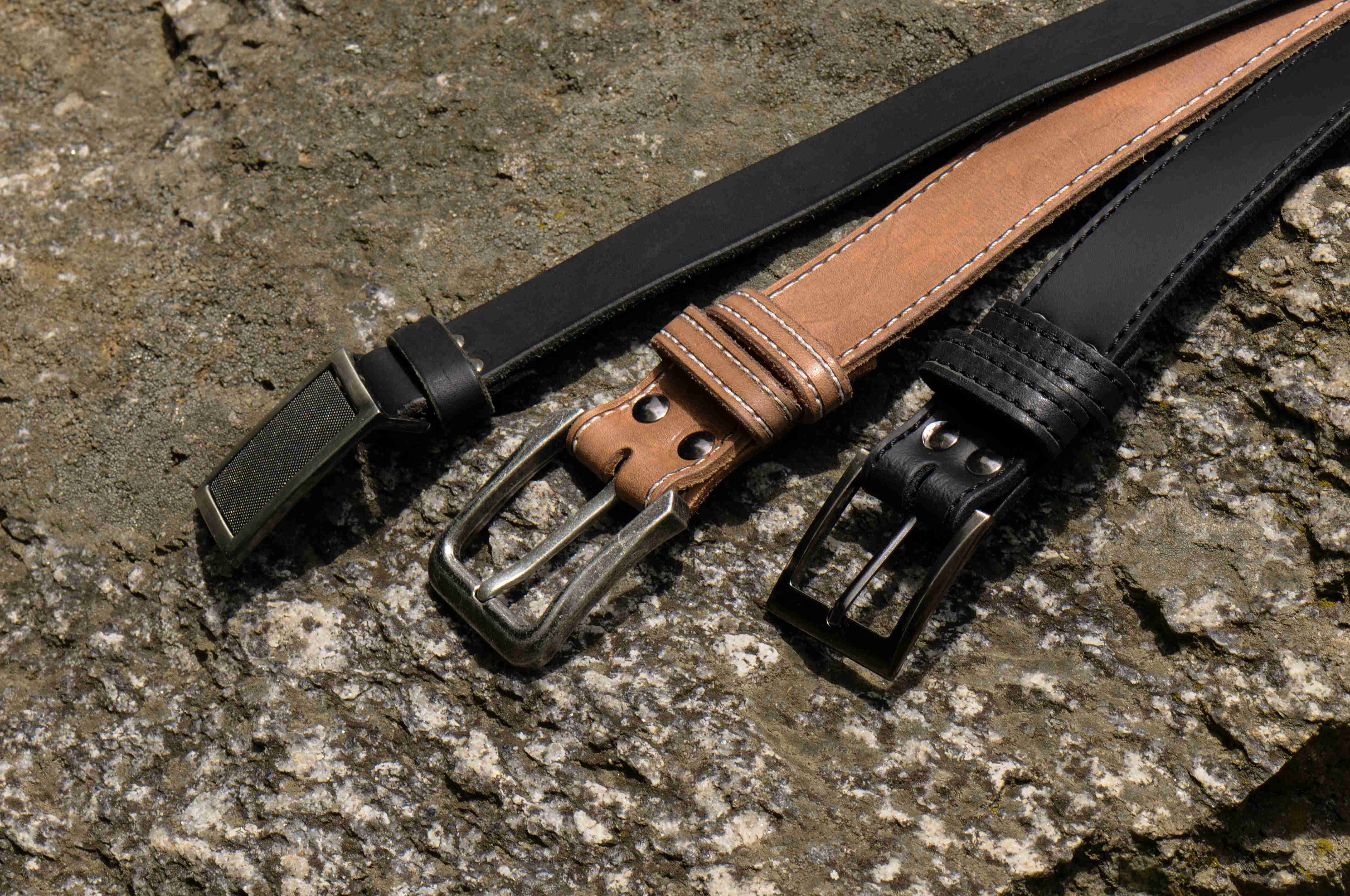 Kožený opasek černý, šířka 4 cm, délka 120 cm